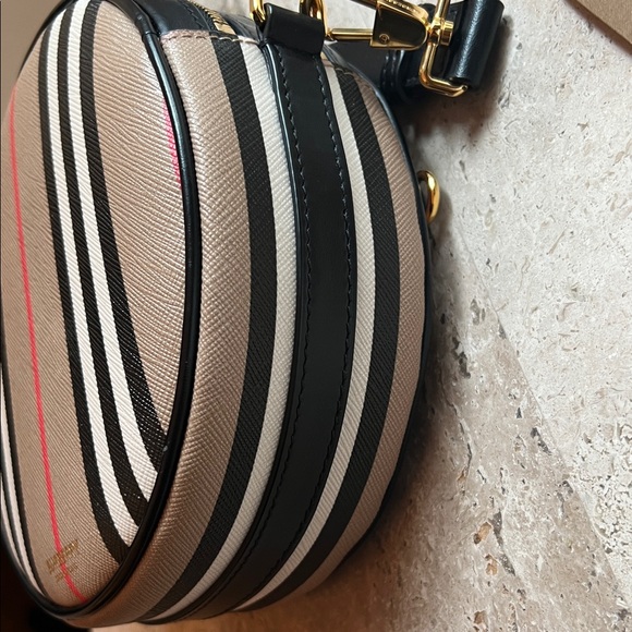 Burberry Louise Icon Stripe Bag + Matching Card Holder - Picture 3 of 14